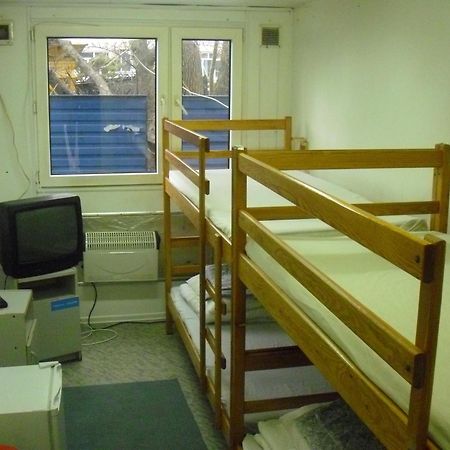 Hostel Metro วอร์ซอ ภายนอก รูปภาพ